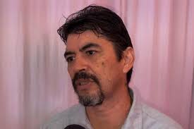 municipiosur.comEl famoso artista plástico, Rigo Ramírez, rescatará  importantes obras de arte en Coatzacoalcos. Se encargará de rehabilitar los  murales que se localizan en la emblemática plaza de “Las Tres Culturas”