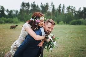 So, nachdem wir nun mit der inhaberin des gasthofes die hochzeit besprochen haben, werde ich jetzt die einladungskarten fertig machen. Green Wedding 12 Tipps Fur Eine Nachhaltige Hochzeit Hochzeitskiste