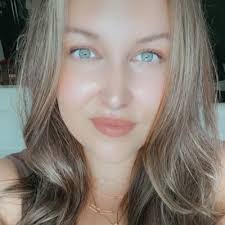 Becky Schauer (@BeckySchauer90)