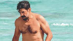 August 24, 1969) is an italian actor. Pierfrancesco Favino La Sua Estate In Formato Famiglia Aciclico Com