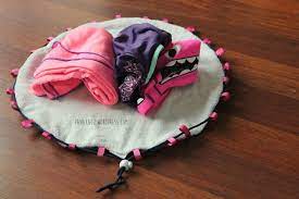 Tuto couture tapis a langer mercerie couture. Tuto Sac Tapis De Piscine Pour La Miss Tuto Sac Sac De Piscine Tapis Piscine