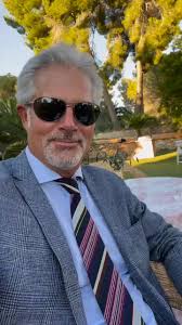 just dropping by,work is a b*tch enjoy your weekend #work #travel #break  #weekendvibes #over50