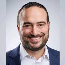 Hotel developer Lowe has partnered with retail and restaurant operator  Tommy Bahama to create the first Tommy Bahama Resort, Tommy Bahama  Miramonte Resort & Spa in Indian Wells, California.