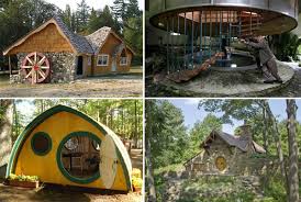 This hobbit house was built by simon and his father in law with help from passers by and visiting friends in 4 months. Seven Most Breathtaking Hobbit Homes From Around The World Homecrux