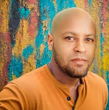 What's the difference between smart 5 and smart 5 bass...