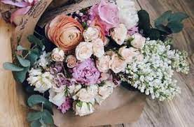 Some of the lesser known order gatherers, what my florist called rogue middlemen, take your order and then shop around for the cheapest price. 8 Cheap Flower Delivery Services In The Usa Order Online