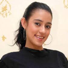 Nikmati kemudahan download cantik a rafiq, streaming cantik a rafiq, dan lirik lagu cantik a rafiq hanya di musik area. Fairuz A Rafiq Berita Foto Video Lirik Lagu Profil Bio Halaman Utama Fairuz A Rafiq Wowkeren Com