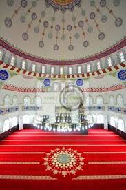 Die moschee wurde im monat ramadan (september/oktober) 2007 offiziell eröffnet.die moschee mit den außenmaßen von 224 mal 174 metern bietet platz für 40.000 gläubige. Moschee Innen Wandsticker Allah Heiligtum Holly Myloview De