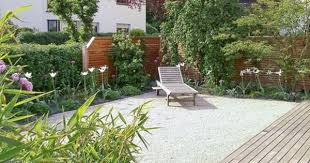 Kieswege Schotterflaechen Gestaltung Von Wegen Im Garten