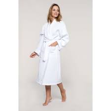 Existe avec la broderie noire, rose ou beige. Peignoir De Bain Pour Femme En Nid D Abeille Kariban