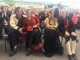 Siv nordrum fra holmenkollen, oslo. Norgeisverige On Twitter Gratulerer Med Dagen Fra Stockholm Her Er Petterstordalen Og G Stordalen Pa Ett Fullsatt Skansen Sammen Med Norges Ambassador Christian Syse Og Hans Kone Siv Nordrum Https T Co Jrail9o4xg