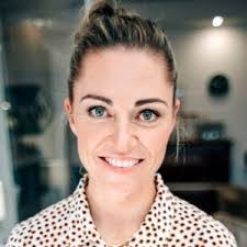 Roxana Pleacoff's Instagram, Twitter & Facebook