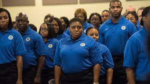 According to may 2019 bls figures, correctional officers and jailers employed by the federal executive branch reported the highest salaries, with average earnings of around $27.82 an hour, or $57,870 a year. In Bid For More Correctional Officers Alabama Halves Training Time
