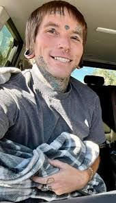 Dawn Seeley's Instagram, Twitter & Facebook