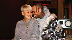 Rafter joins us to share her incredible story. People Think Chris Brown Has A New Girlfriend Fans Can T Handle It Capital Xtra