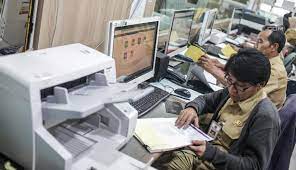 B/26/m.sm.00.01/2019 perihal laporan hasil pemantauan kehadiran asn sesudah cuti bersama hari raya idul fitri 1440 h, dijelaskan laporan hasil pemantauan dapat diinput melalui tags libur lebaran pns menpan rb syafruddin cuti bersama lebaran 2019. Foto Usai Libur Lebaran Pns Dki Jakarta Langsung Aktif Bekerja News Liputan6 Com