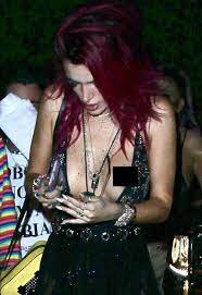 Bella Thorne's nipple takes centre stage as boob pops out in public - Daily  Star