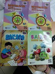 Buku teks bahasa inggeris tahun satu darjah satu , malaysian english textbook year one for english tuition in melaka, please contact teacher sritharan at. Buku Teks Sekolah Darjah 1 Books Stationery Books On Carousell
