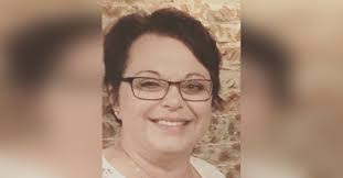 Gloria Honeycutt's Instagram, Twitter & Facebook