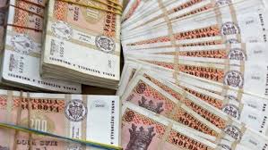 Comisiile de specialitate ale camerei deputaţilor şi senatului au dezbătut marţi asupra bugetului de stat pe 2018, adoptând la foc automat bugetele instituţiilor şi autorităţilor. Bugetul De Stat Pentru Anul 2018 De Unde Au Venit Cei Mai MulÈi Bani