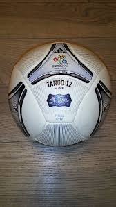 Продажа мячи евро(2012) запись закреплена. Arhiv Finalnyj Futbolnyj Myach Adidas Tango 12 Euro 2012 Final Kyev Replica 500 Grn Antikvariat Kiyiv Na Besplatka Ua 60147894