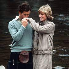 Princess diana was a member of the british royal family. The Crown Wie Sich Prinz Charles Prinzessin Diana Kennenlernten Gala De