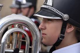 Indianola band performs in bad weather