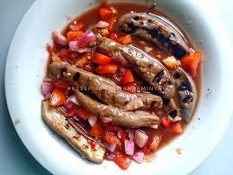 Cara memasak terong ungu dengan dibakar memberikan aroma yang lebih khas dan penyajiannya biasa dilumuri dengan aneka. Resepi Terung Bakar Cicah Air Asam 2 Kitpramenulis