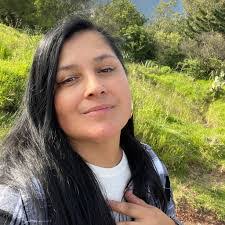 Linda Esten's Instagram, Twitter & Facebook