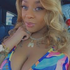 Nikki Redmond's Instagram, Twitter & Facebook