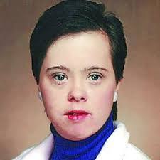 Lisa Metzger's Instagram, Twitter & Facebook