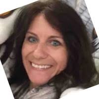 1100+ perfiles de «Rachel Young»