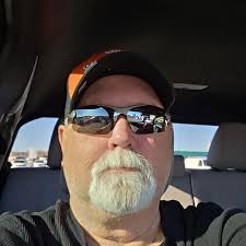 Did anyone grow up near the Hurd family? I believe there were three sons.  One of the sons was Jeff Hurd.