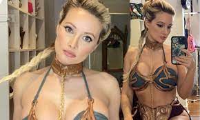Former Playboy bunny Holly Madison posts sexy Star Wars cosplay selfie in slave  Leia garb | Daily Mail Online