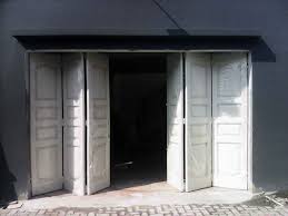 Pintu garasi besi minimalis daerah sidoarjo dan malang pintu garasi besi minimalis, salah solusi kebutuhan pintu garasi anda, trees door ahlinya. Pintu Besi Untuk Keamanan Garasi Rumah