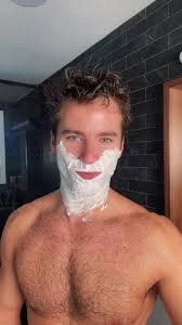 Gone full baby face 🧖🏻‍♂️ I love how quick and easy my shave is with...