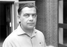 image?url=/_next/static/media/15-10-Edward-Pys.d03d1528.jpg&w=3840&q=75