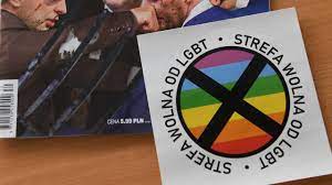 Auch die umweltschutzorganisation greenpeace verwendet das regenbogensymbol auf flaggen. Hetze Gegen Schwule Und Lesben In Polen Tobt Ein Kulturkampf Bild De