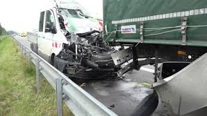 Unfallmeldungen auf autobahnen inklusive dem berliner ring und der berliner innenstadt. 19 Jahriger Kommt Bei Unfall Auf A31 Ums Leben Ndr De Nachrichten Niedersachsen Studio Osnabruck