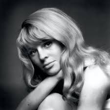 Pauline Quirke diagnosed with dementia as she steps away from acting. How  sad. So very young and such a talented person 😔