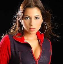 Kelly Mata's Instagram, Twitter & Facebook