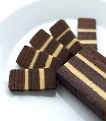 Kek lapis rempah ni baru saja dihasilkan semalam (khamis). Kek Lapis Cheese Coklat Asnaf I Care