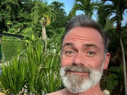 Coronation Street's Billy star sent same message as he ditches UK for 'much  needed' break