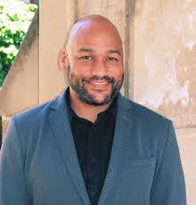 Sam Fielder's Instagram, Twitter & Facebook