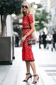 Uncover midi dresses for every occasion at boohoo.com including, lace and bardot styles, peplum, bodycon, skater and wrap cuts. Padu Padan Dress Warna Merah Untuk Dikenakan Saat Imlek