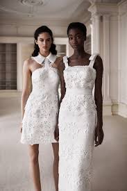 Tutti questi abito da sposa cercasi sono il prezzo bello e basso. Abiti Da Sposa 2021 Speciale Tendenze Moda Look Bridal Vogue Italia