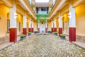 Kota blitar terdiri atas 3 kecamatan, yaitu 1. Reddoorz Syariah Near Kebon Rojo Park Blitar Kota Blitar 5 6 6 Guest House Price Address Reviews