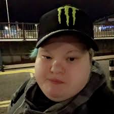 Oxford Pennant x Fall Out Boy, hanging out again 🏴 get 'em while ya can  https://oxfordpennant.com/collections/fall-out-boy