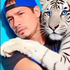 SENATE AS IMPEACHMENT COURT Magsisilbi na ngayong impeachment court ang  Senado para litisin si Vice Pres. Sara Duterte. Nahaharap ang bise pitong  articles of impeachment. Ilan sa mga ito ng may kaugnayan