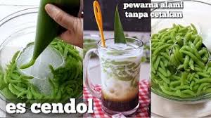 Larutkan tepung beras, tepung sagu, air, air suji, dan garam. Cara Membuat Es Cendol Dengan Santan Dan Tanpa Santan Youtube